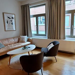 Cosy & Modern Historical In Old Town - Leon 4p Antwerpen